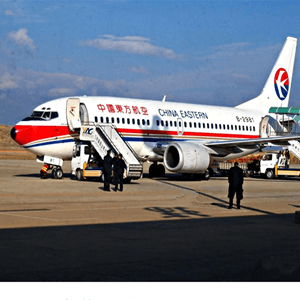 银川河东航空空运航空快运业稳步发展的原因是什么？